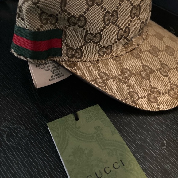 GUCCI HAT - Picture 6 of 7